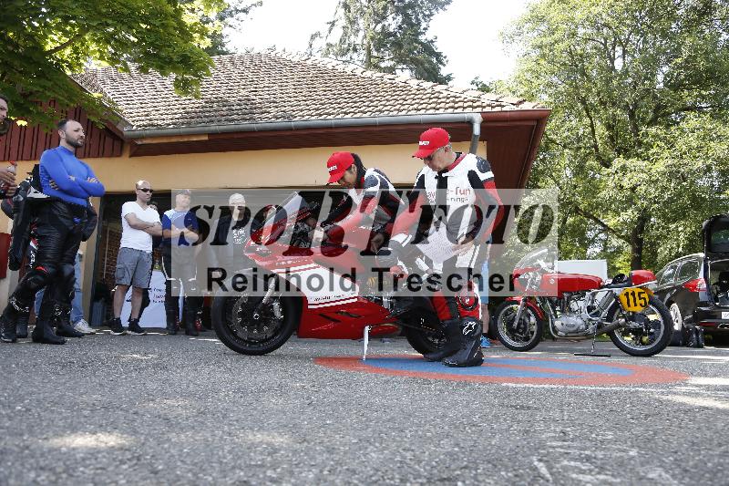 Archiv-2025/27 12.06.2025 Ducati Schweiz Trackday Warmup  ADR/Impressionen